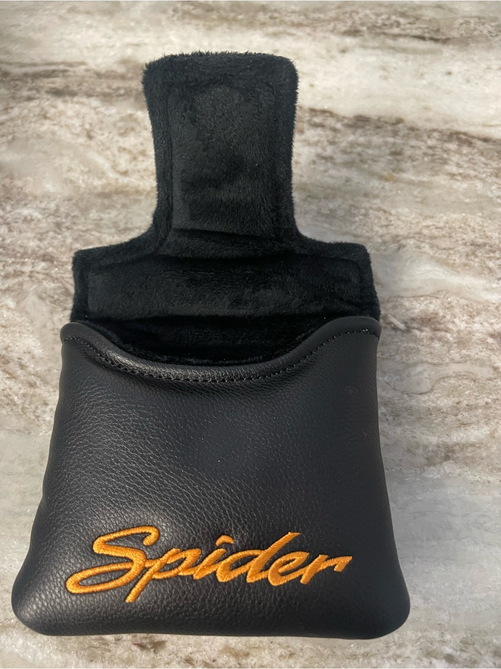 TaylorMade Spider Tour Putter Headcover - Picture 3 of 4